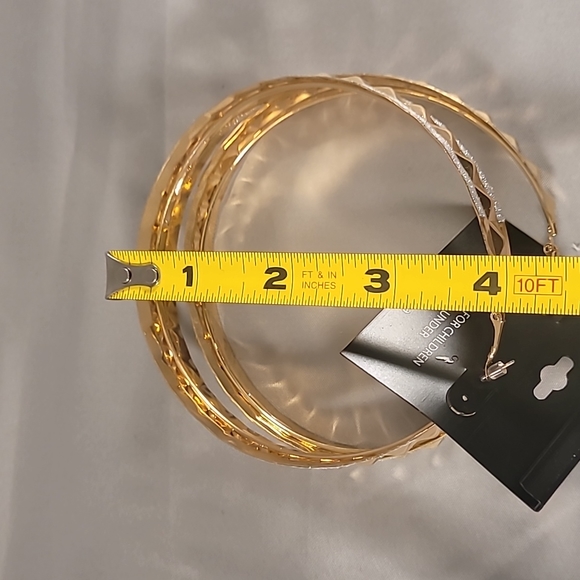 🆕 Large Hoop Earrings  Silvertone Goldtone Sparkling Leverback French Wire NWT - Picture 4 of 6